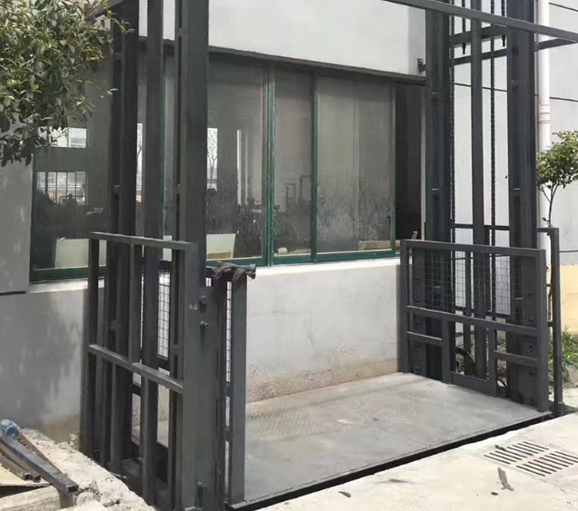 张家口导轨式施工升降机助力民生工程提速增效